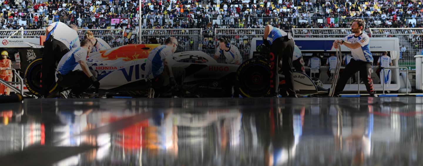 モータースポーツのビジュアルで記事を彩る